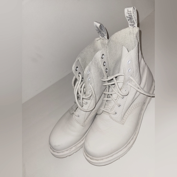 Dr. Martens, 1460 Pascal Mono Virginia Boots, Women's,  size US 10, white color - Picture 2 of 5